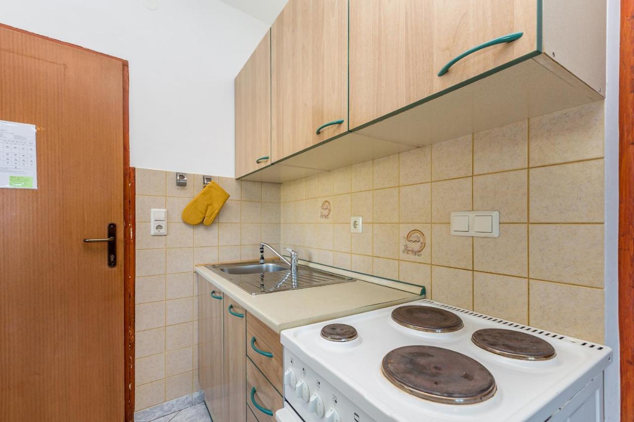 Private Accommodation Stara Baška Zewnętrze zdjęcie