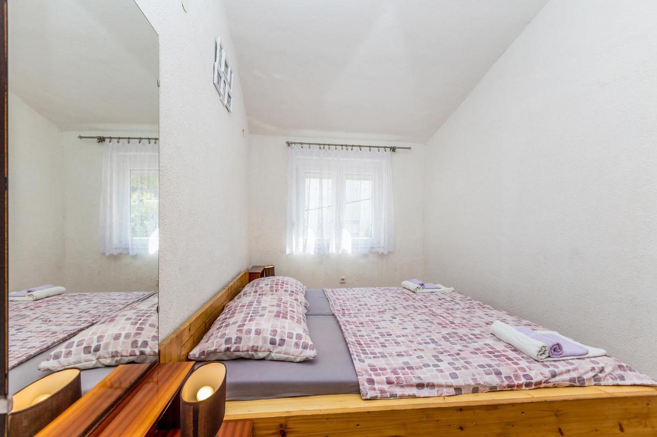 Private Accommodation Stara Baška Zewnętrze zdjęcie