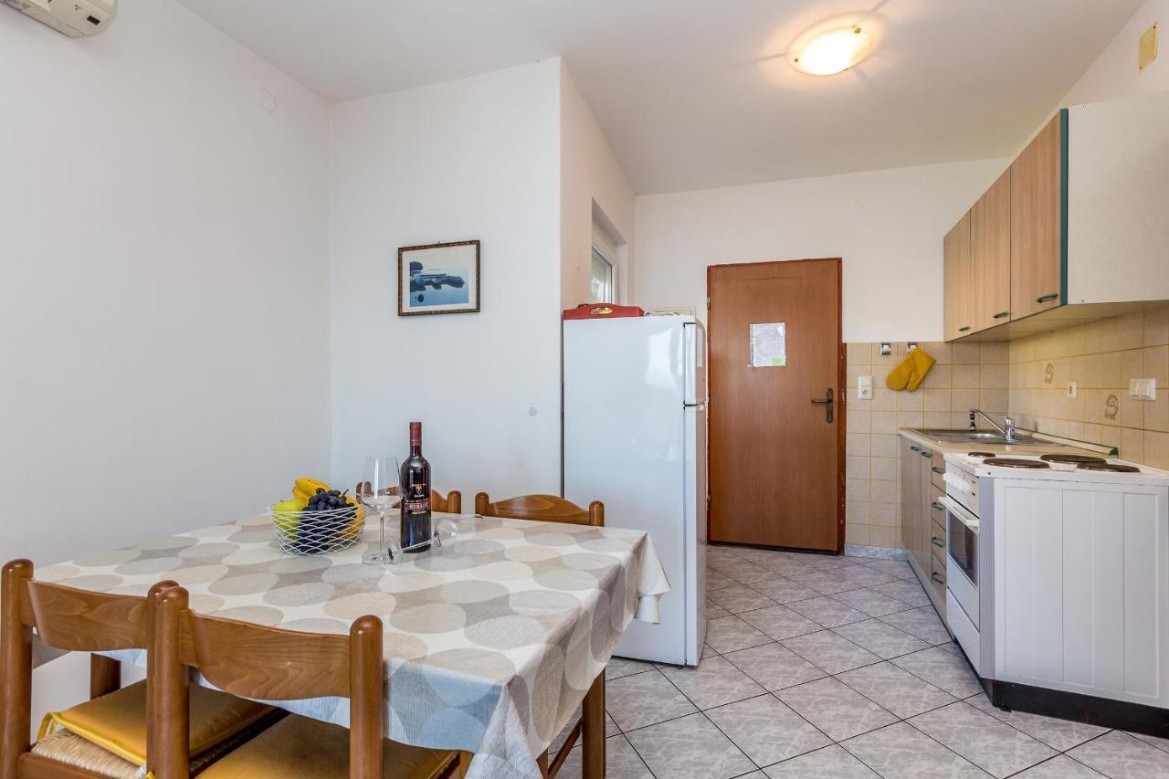 Private Accommodation Stara Baška Zewnętrze zdjęcie