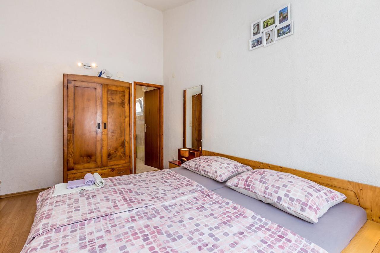 Private Accommodation Stara Baška Zewnętrze zdjęcie